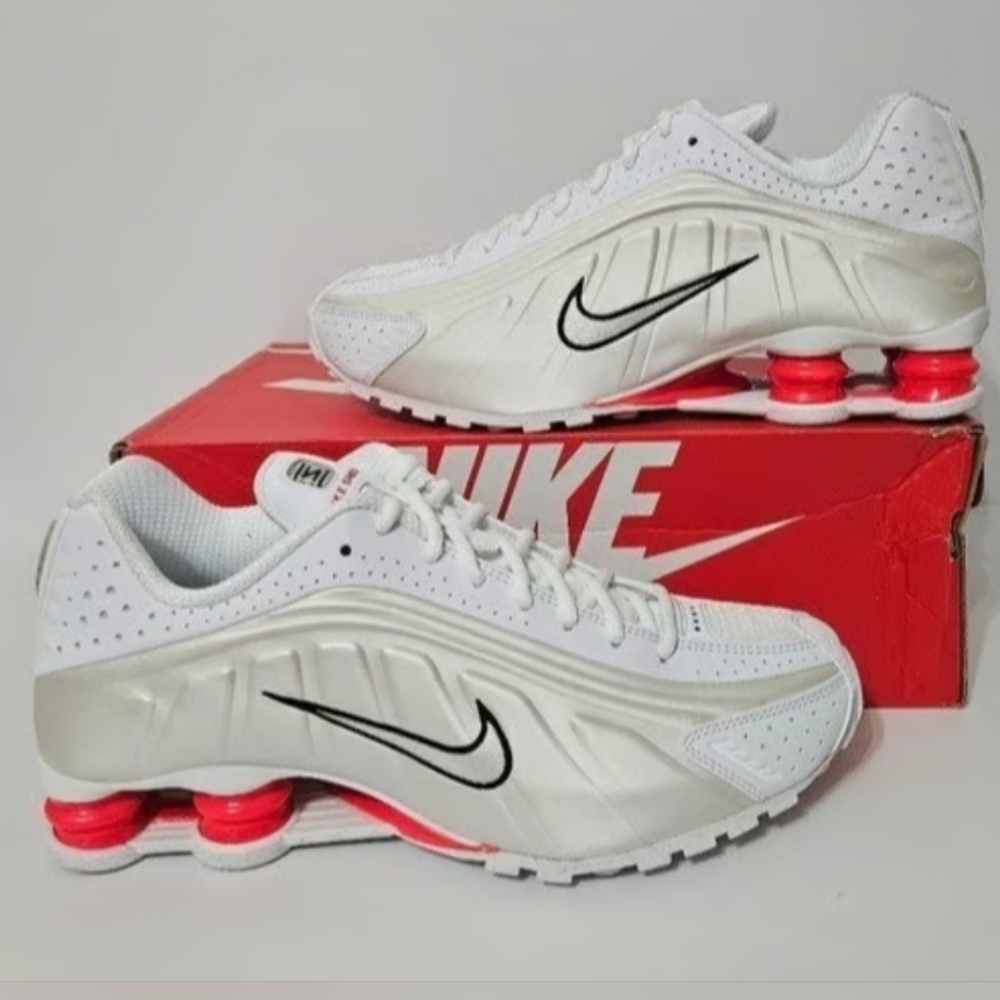 NIKE SHOX R4 WHITE-SAIL-CRIMSON WOMEN US SIZE 8 NEW IN BOX